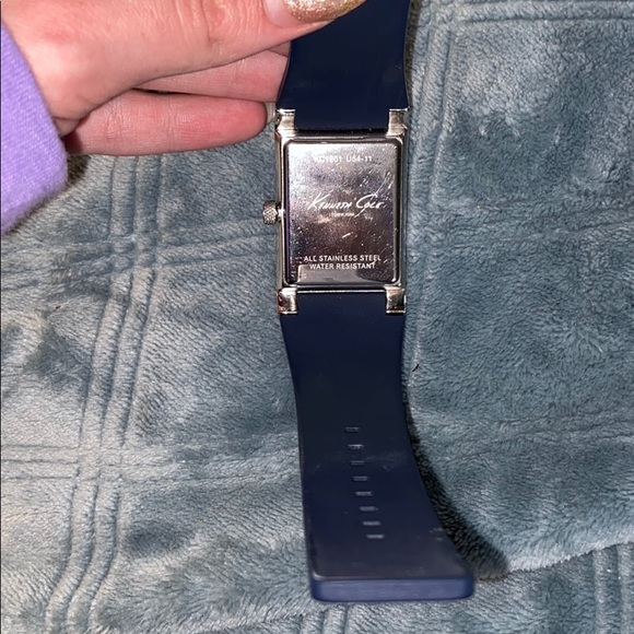 Watch - Picture 2 of 3